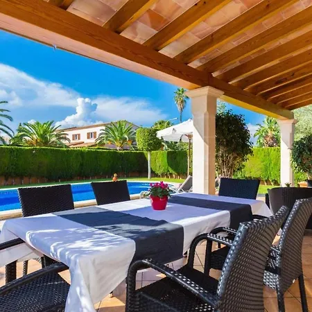 Gatoses Villa Sa Coma (Mallorca)